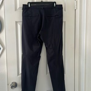 Lululemon men’s dark grey pants